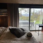 Spacious, Exclusive And Modern In 펜션
