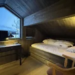 Spacious, Exclusive And Modern In 게일로